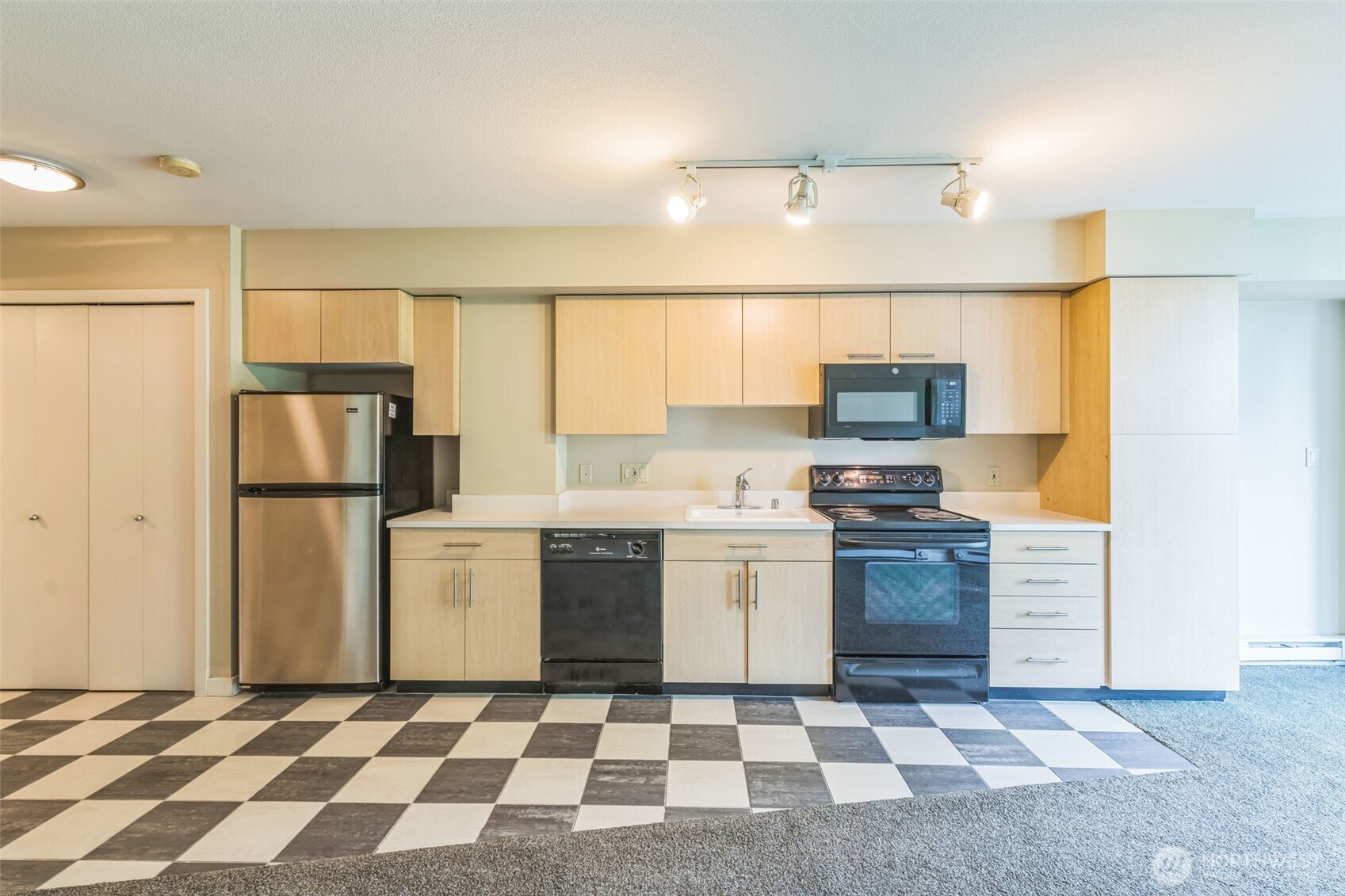 1100 106th Avenue Northeast, Unit 508 Bellevue, WA 98004 - Photo 3 of 15