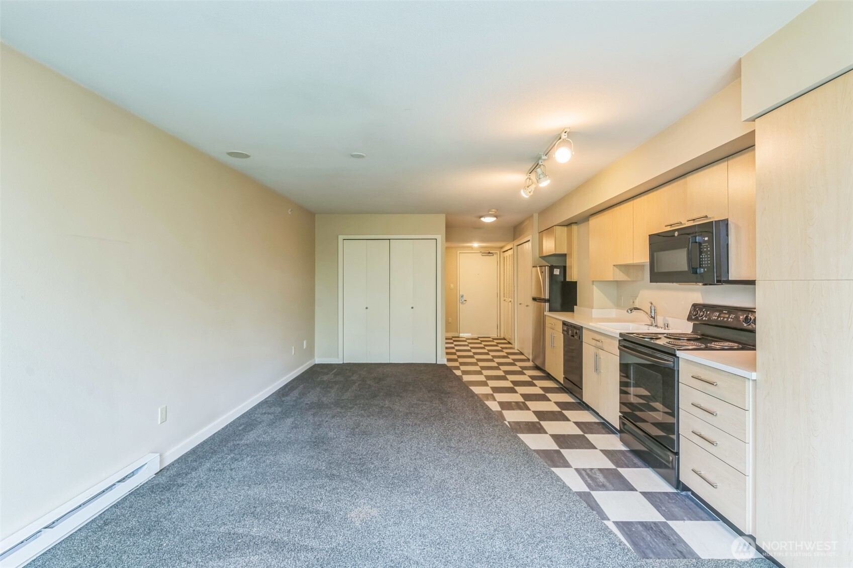 1100 106th Avenue Northeast, Unit 508 Bellevue, WA 98004 - Photo 4 of 15