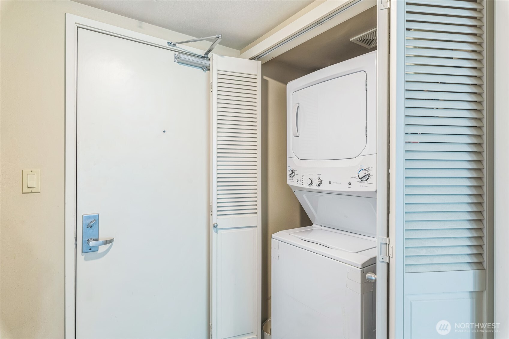 1100 106th Avenue Northeast, Unit 508 Bellevue, WA 98004 - Photo 10 of 15