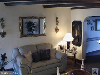 7269 Bradford Road Upper Darby, PA 19082 - Photo 2 of 6