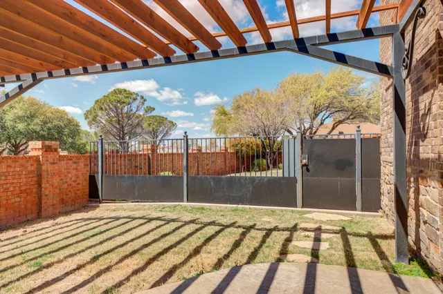 $1,299,000 | 15 Whisperwood Circle, Lubbock, TX 79416