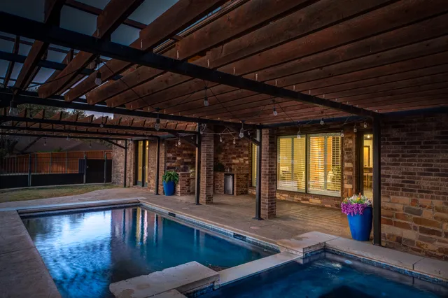 $1,299,000 | 15 Whisperwood Circle, Lubbock, TX 79416