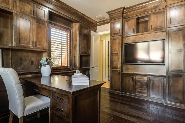 $1,299,000 | 15 Whisperwood Circle, Lubbock, TX 79416