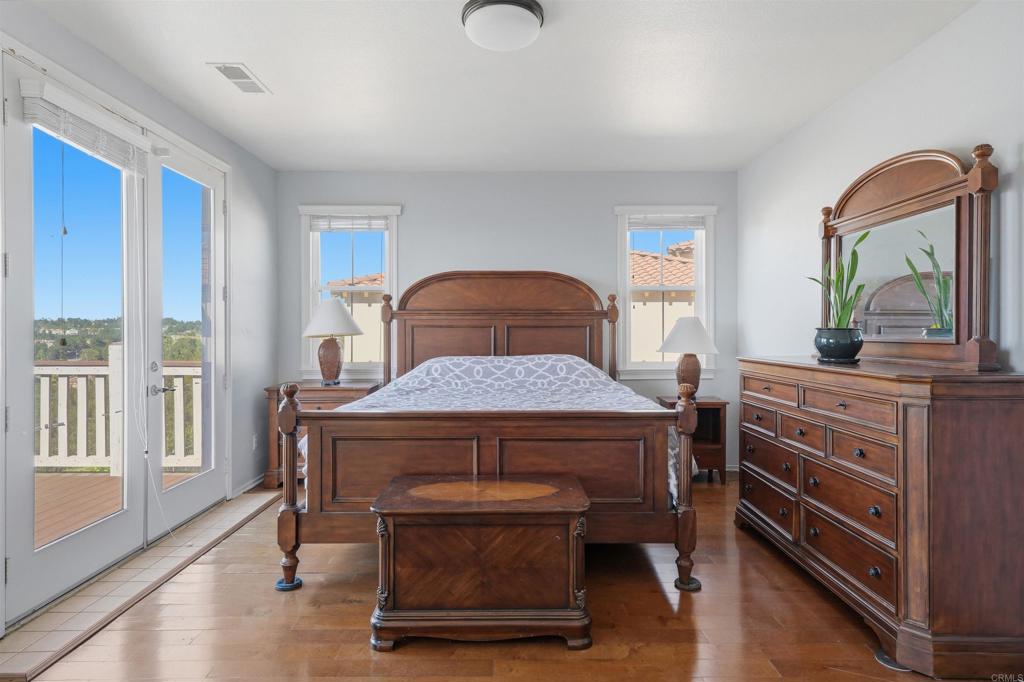 2784 Rambling Vista Road Chula Vista, CA 91915 - Photo 19 of 42 a view of a livingroom with furniture
