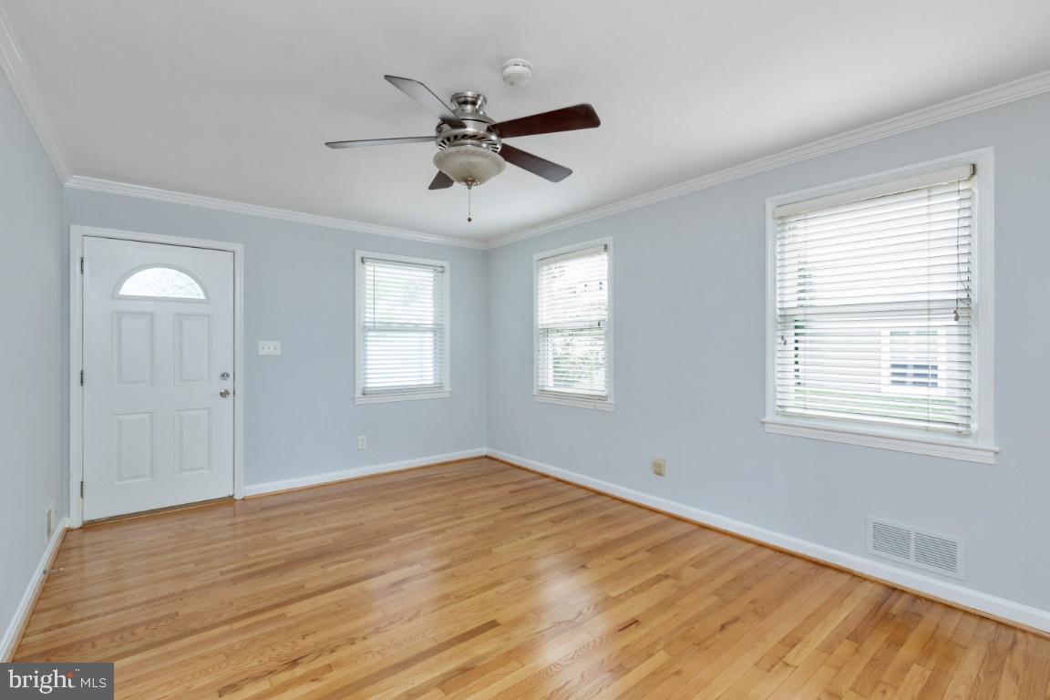 5903 Jamestown Road Hyattsville, MD 20782 - Photo 8 of 35 Gallery Image 8