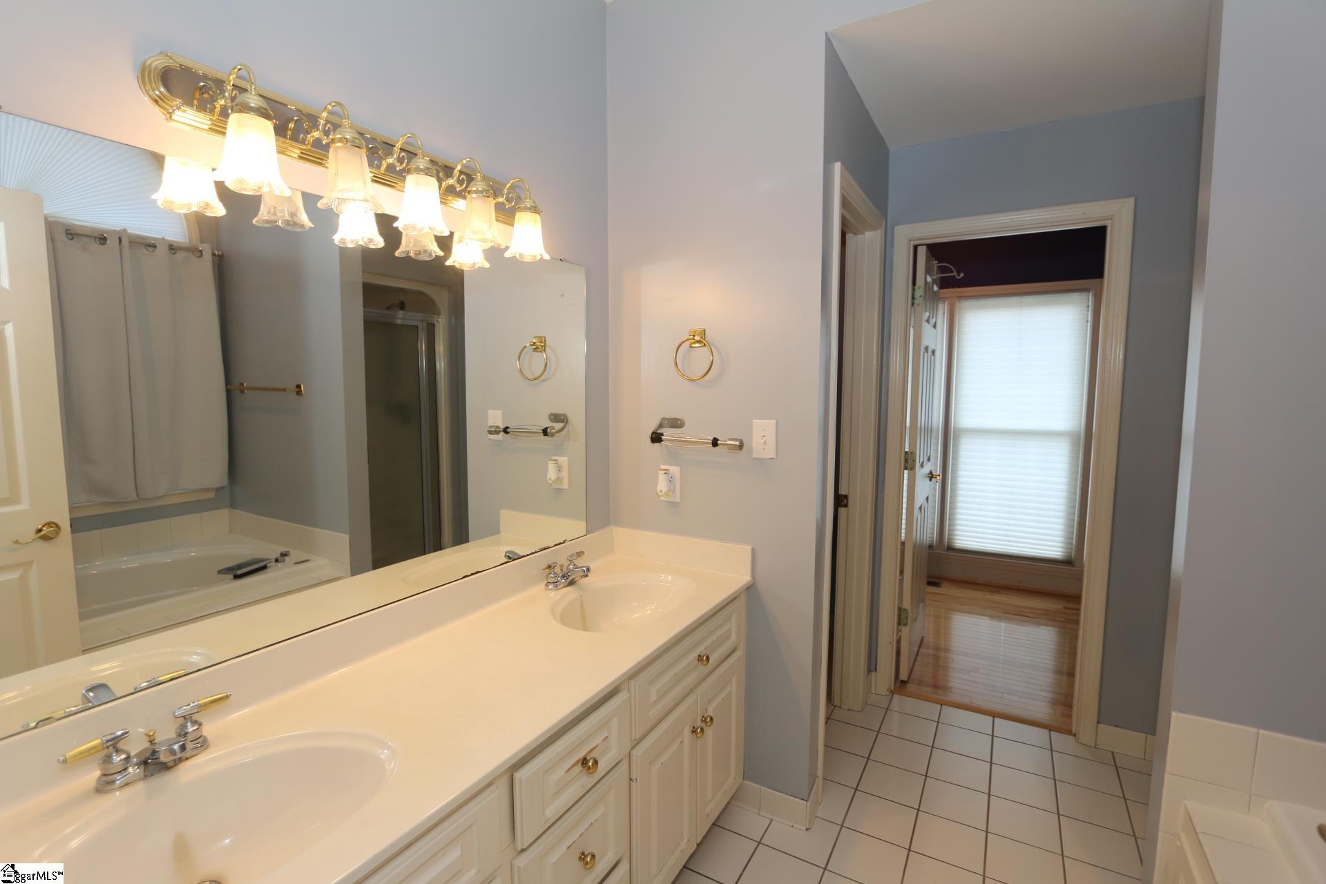 224 Saddlebrook Drive Moore, SC 29369 - Photo 12 of 20