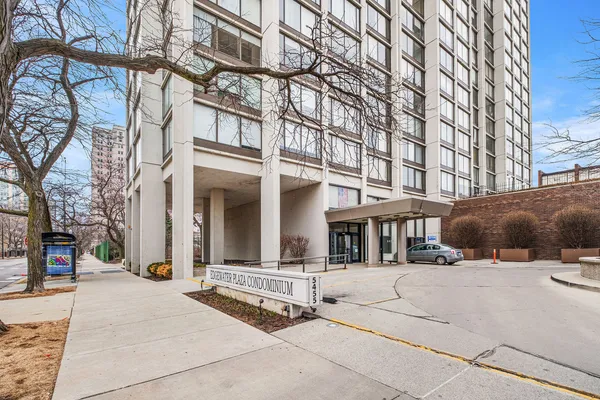 $170,000 | 5455 North Sheridan Road, Unit 509, Chicago, IL 60640