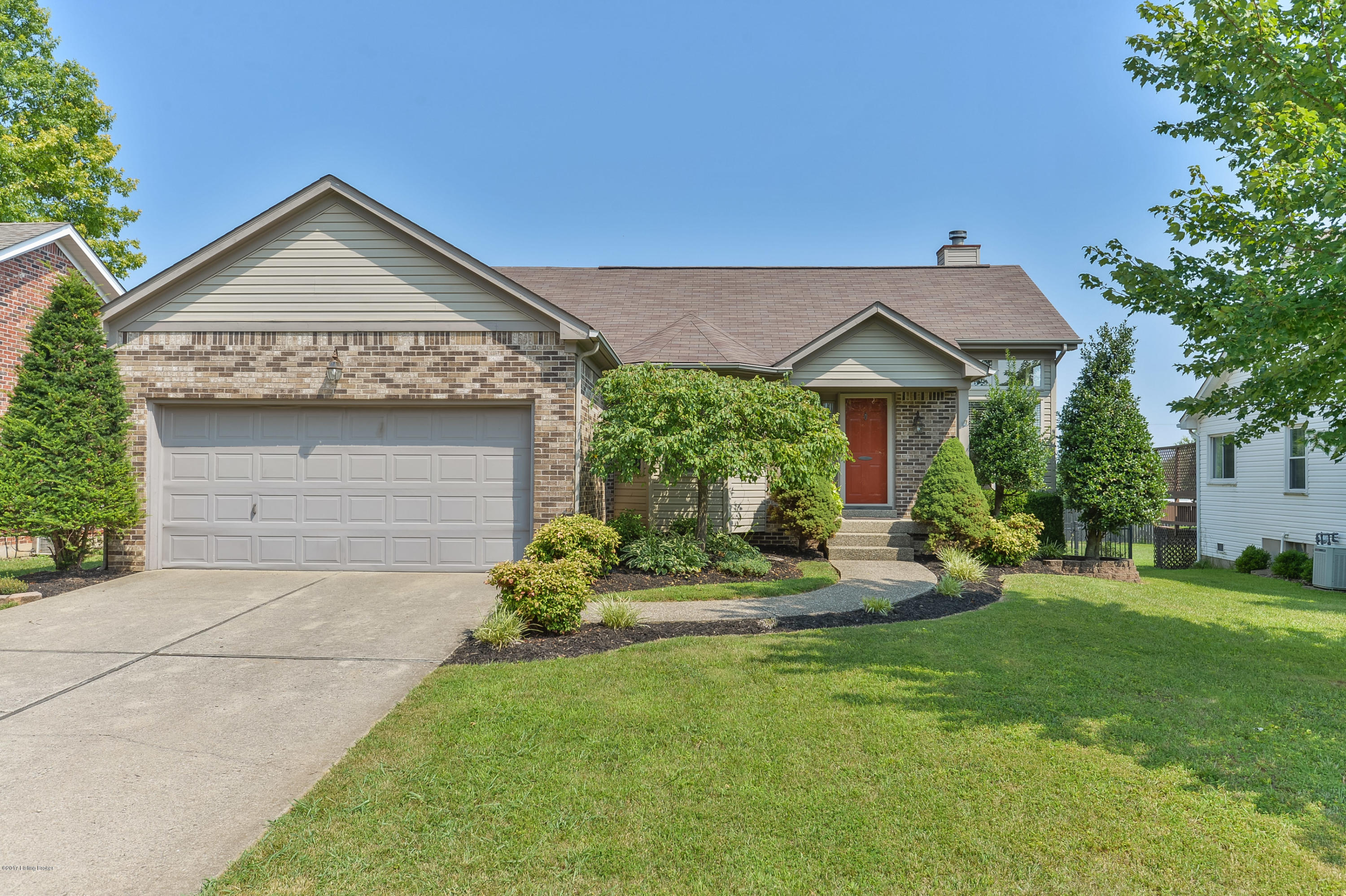 10403 Vantage Road Louisville, KY 40299 - Photo 1 of 48 04 LSIR 20170718
