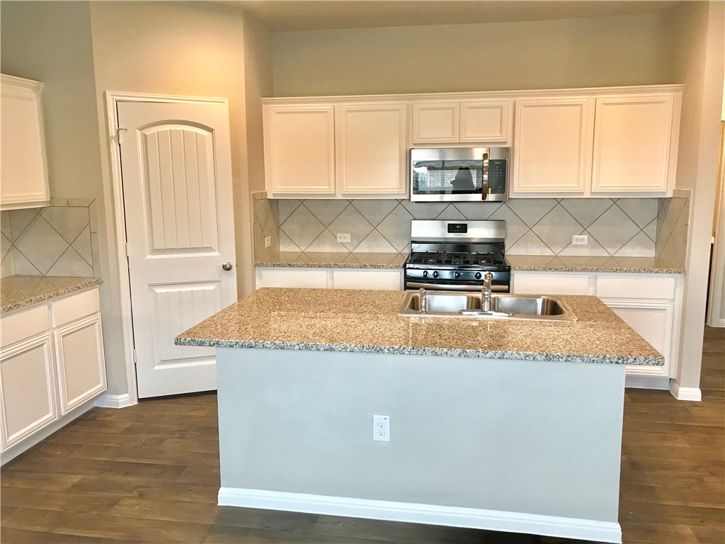 10916 Gonzales Ranger Pass Austin, TX 78754 - Photo 6 of 16 Gallery Image 6