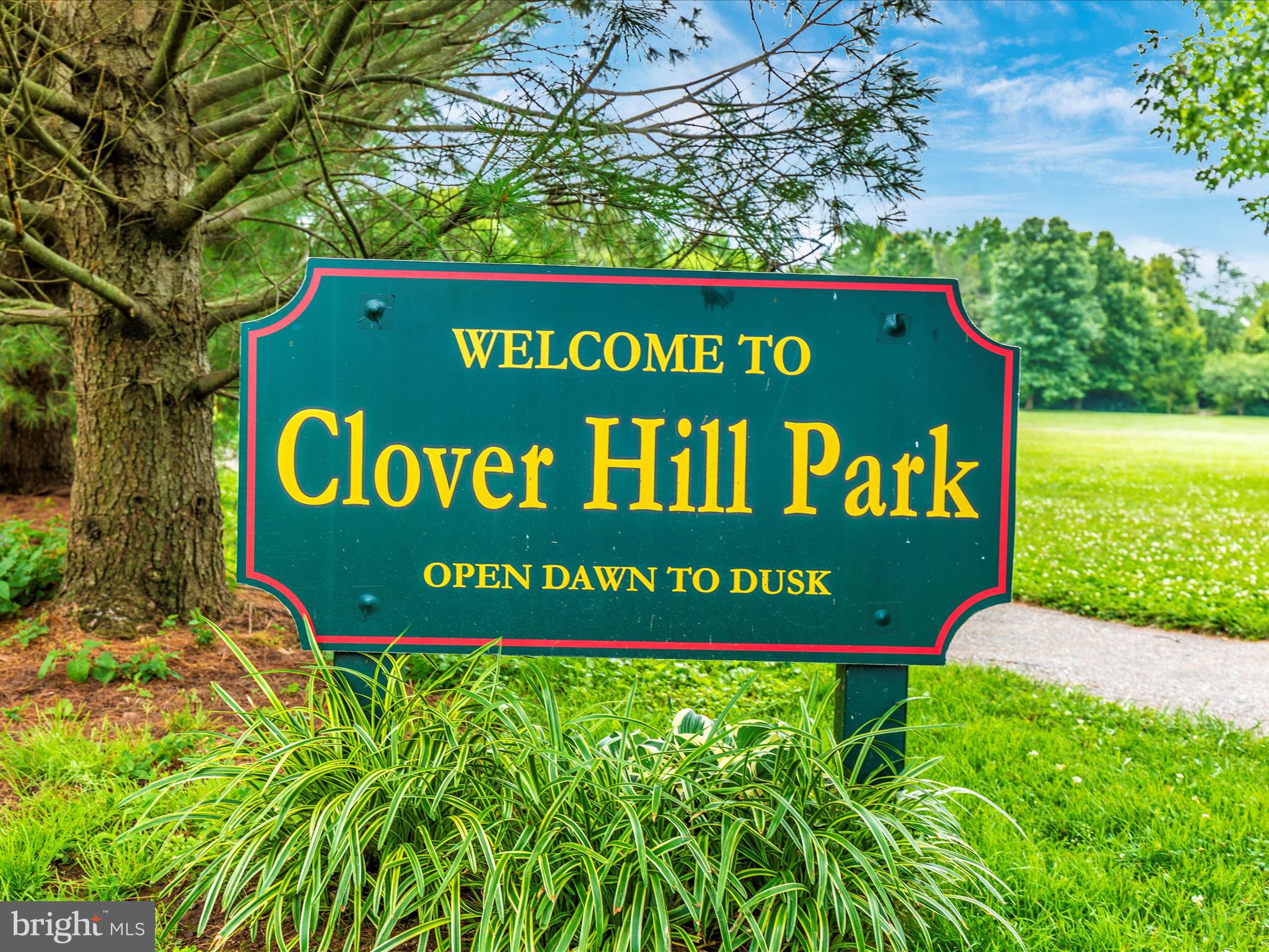 7094 Autumn Leaf Lane Frederick, MD 21702 - Photo 36 of 43 a sign on the side of the building