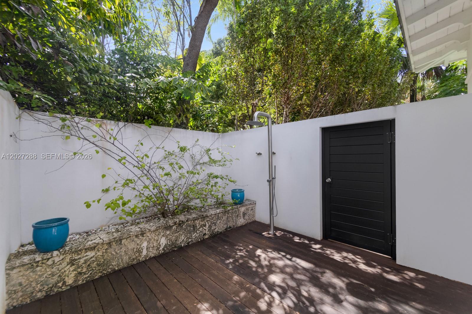 7101 Southwest 66th Street Miami, FL 33143 - Photo 29 of 101 Outdoor Shower