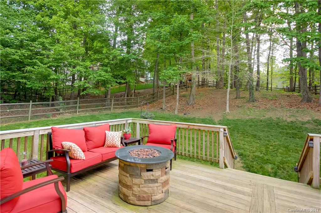 432 St George Road Fort Mill, SC 29708 - Photo 3 of 23 a view of sitting area with furniture in backyard