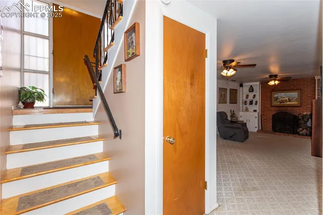 a view of an entryway with furniture