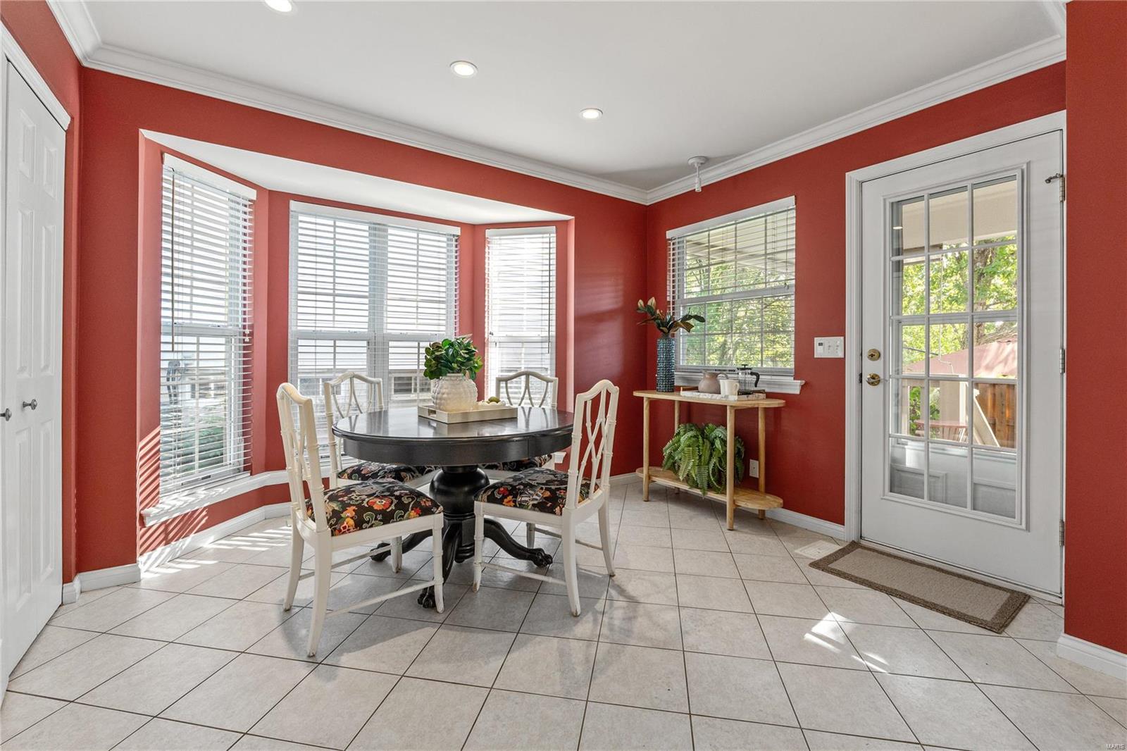 636 Loehr Estates Drive Ballwin, MO 63021 - Photo 11 of 44