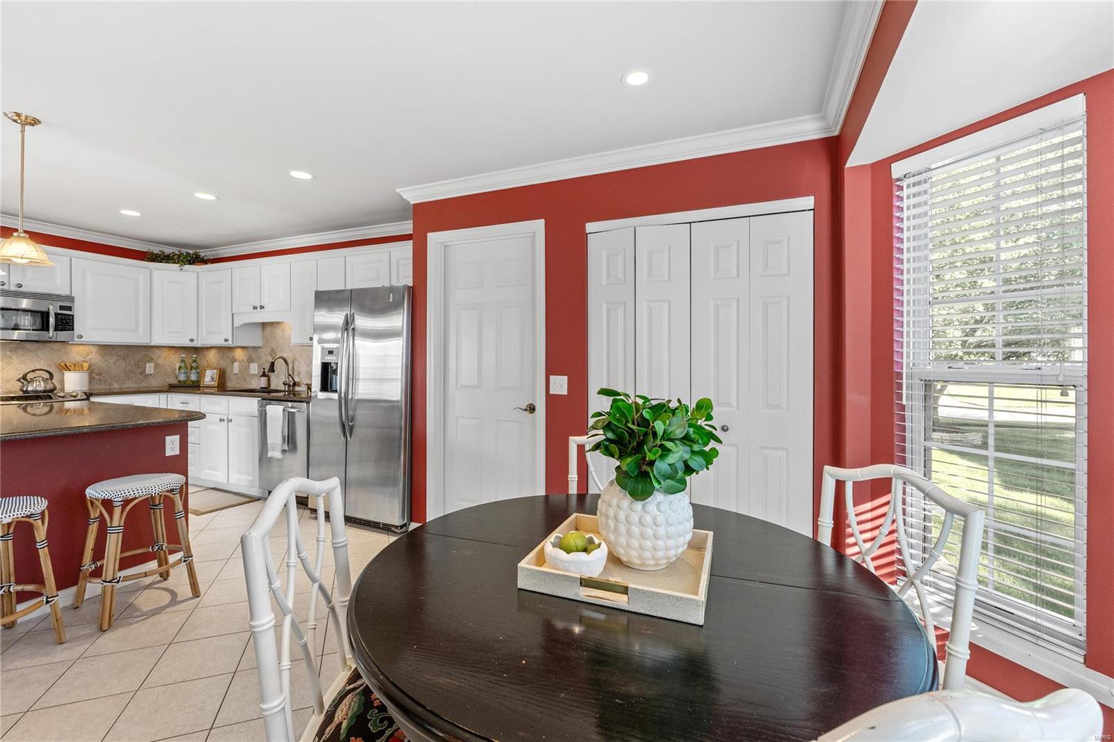 636 Loehr Estates Drive Ballwin, MO 63021 - Photo 12 of 44