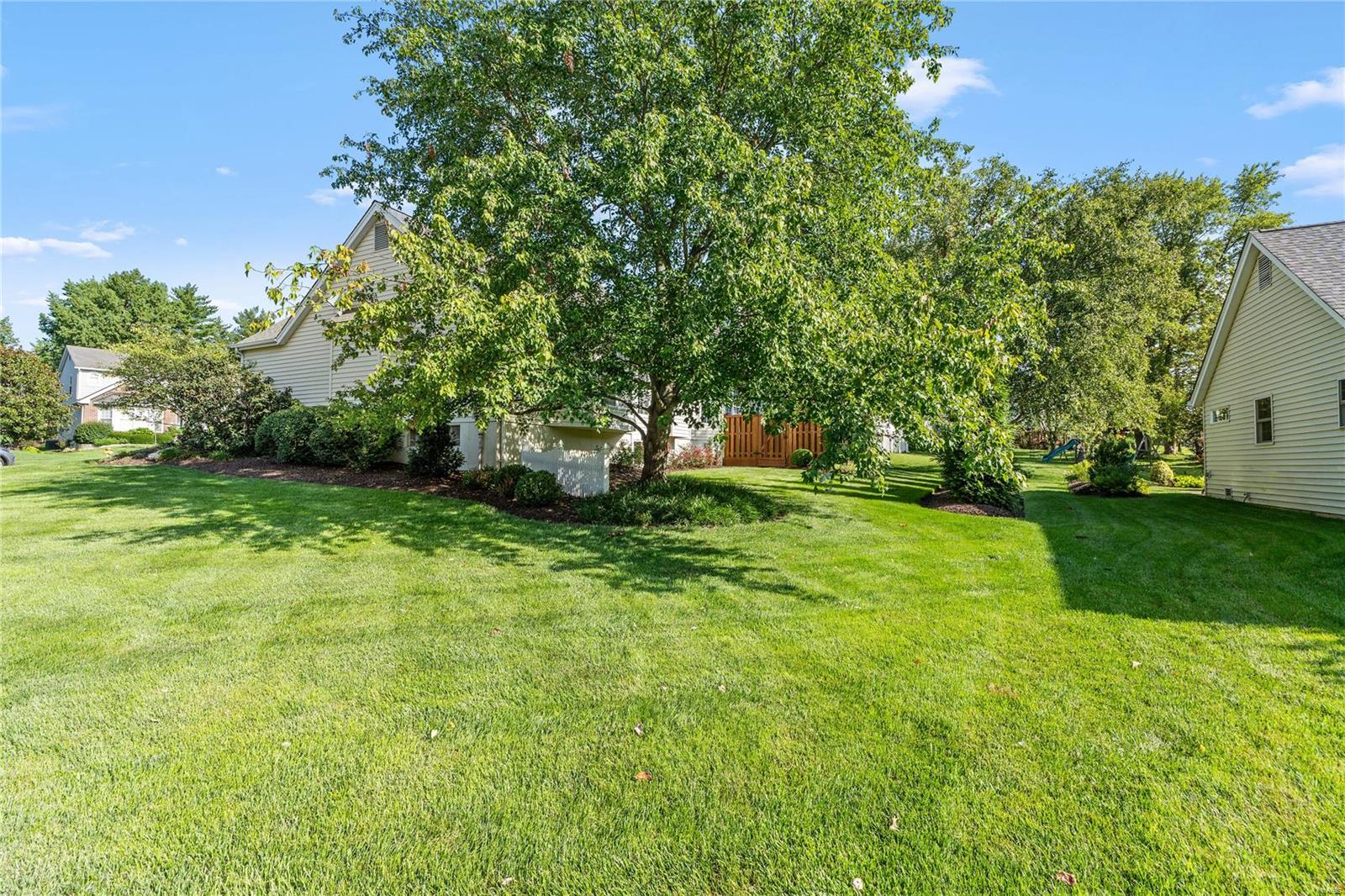 636 Loehr Estates Drive Ballwin, MO 63021 - Photo 36 of 44