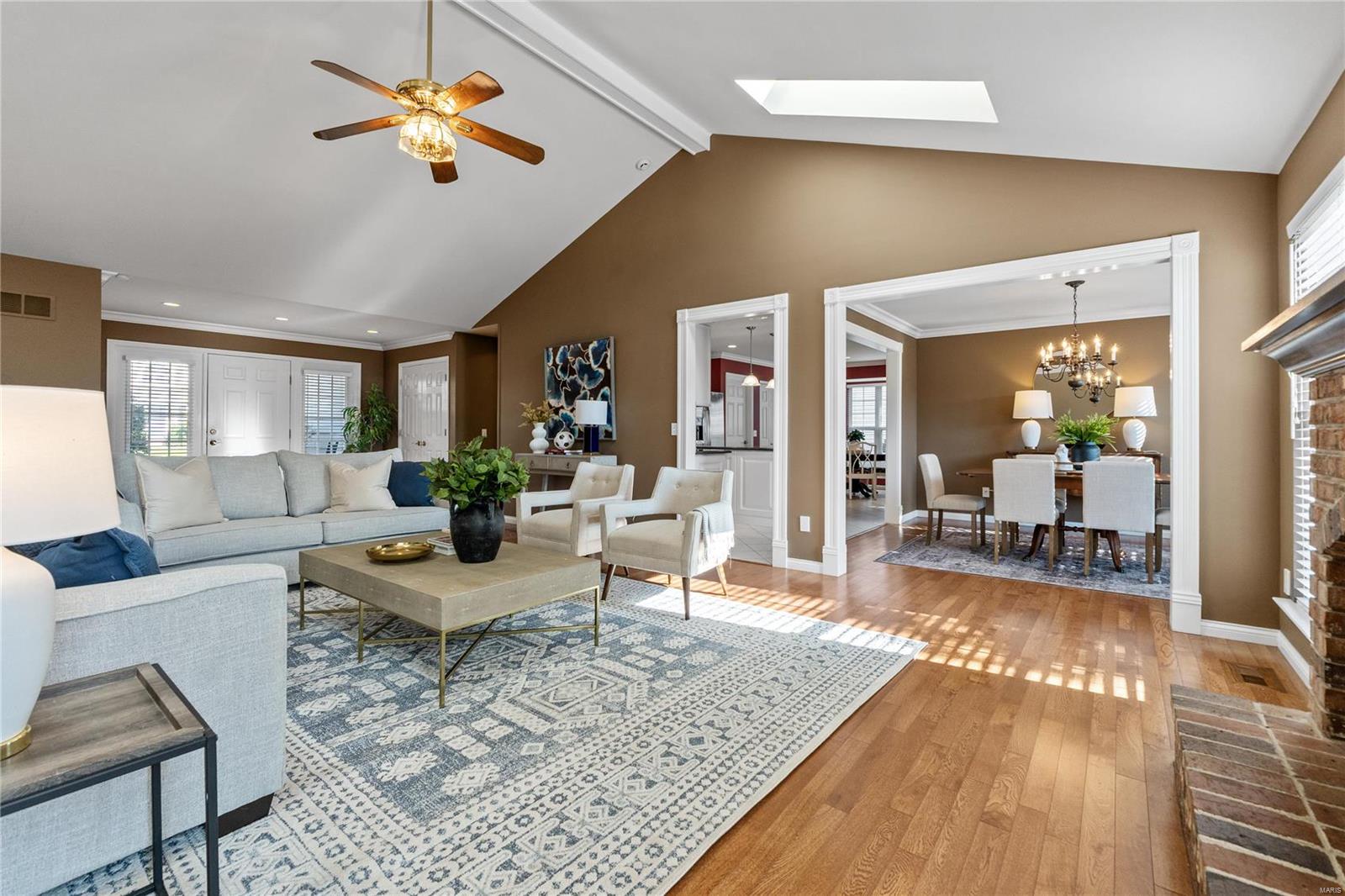 636 Loehr Estates Drive Ballwin, MO 63021 - Photo 6 of 44