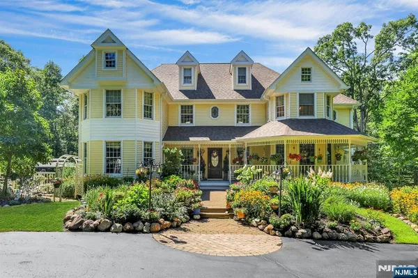 $1,299,000 | 26 Green Terrace Way, West Milford, NJ 07480