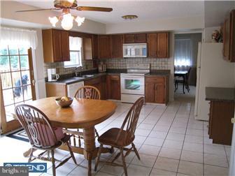 795 Orchid Road Warminster, PA 18974 - Photo 5 of 8 Gallery Image 5