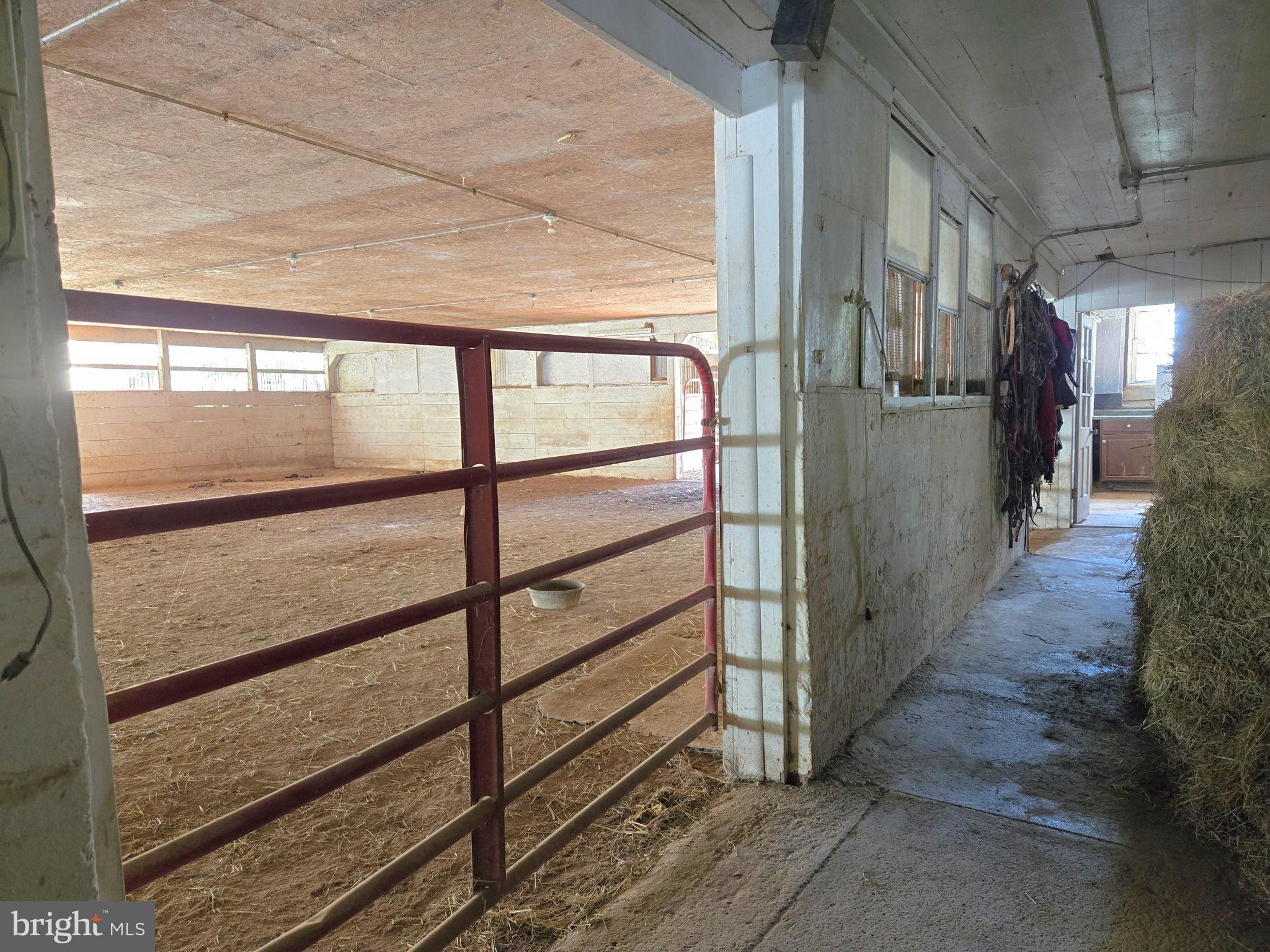 2636 Marston Road New Windsor, MD 21776 - Photo 71 of 107 Aisle way access to indoor and to feed room