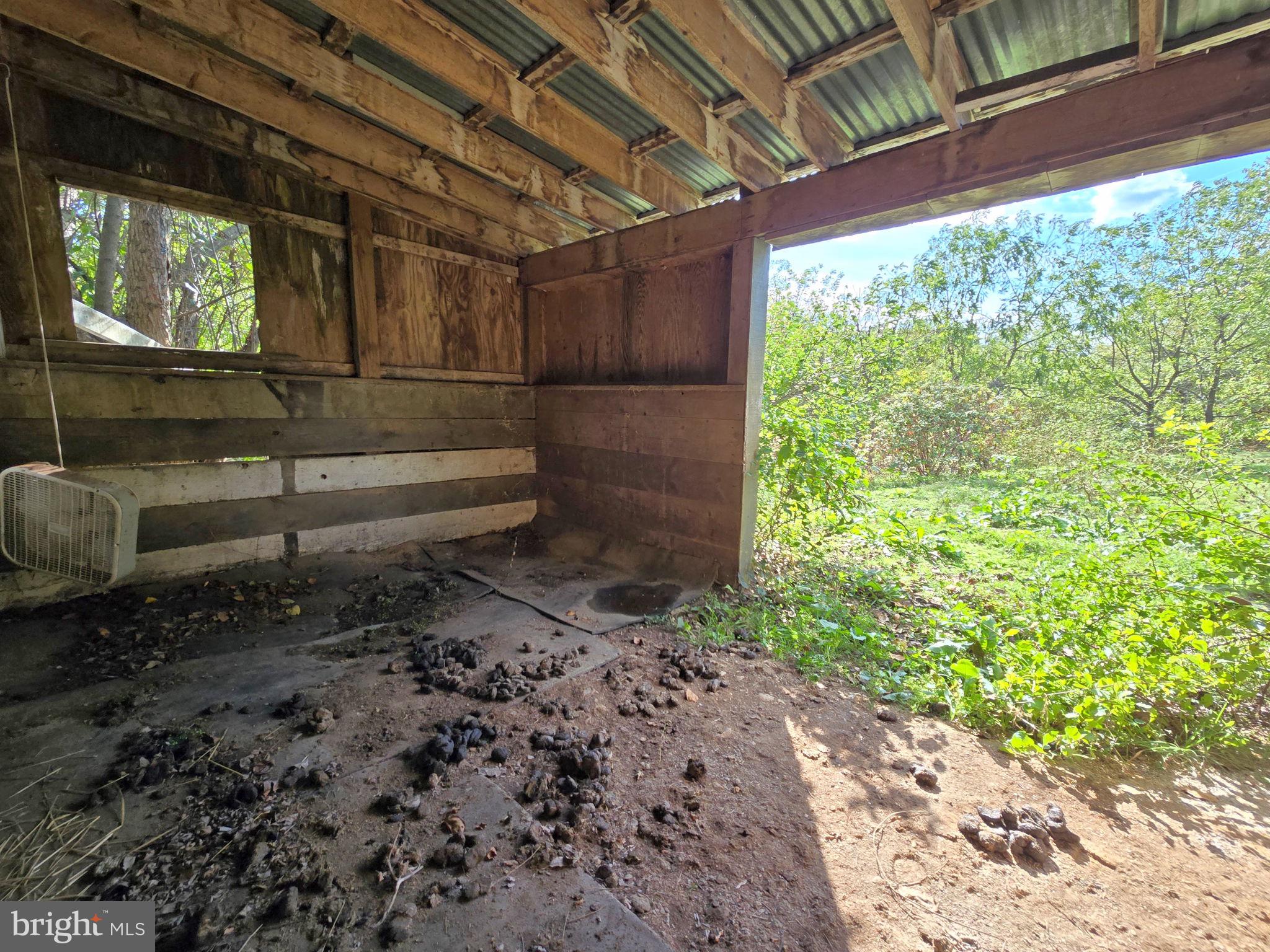 2636 Marston Road New Windsor, MD 21776 - Photo 87 of 107 Run in stall to outdoor paddock