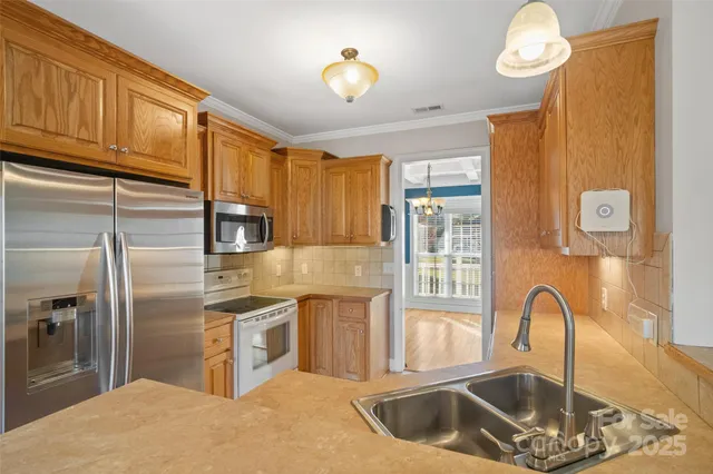 $325,000 | 104 Ole Farm Place, Kings Mountain, NC 28086