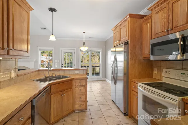 $325,000 | 104 Ole Farm Place, Kings Mountain, NC 28086