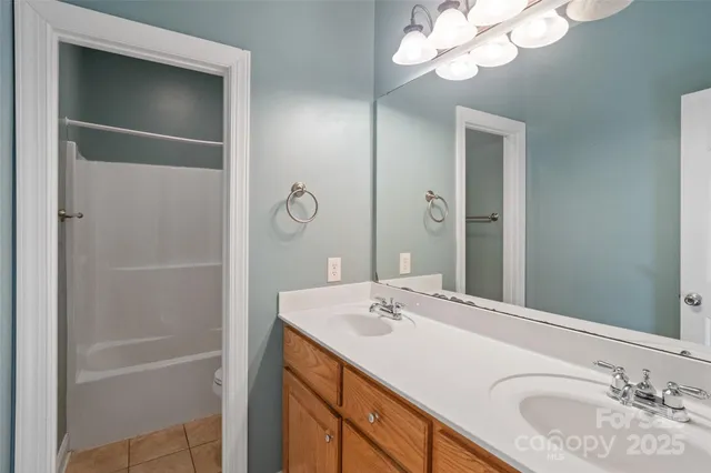 $325,000 | 104 Ole Farm Place, Kings Mountain, NC 28086