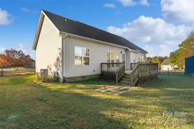 $325,000 | 104 Ole Farm Place, Kings Mountain, NC 28086