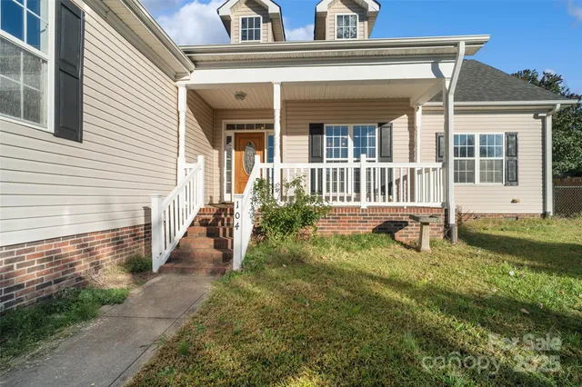 $325,000 | 104 Ole Farm Place, Kings Mountain, NC 28086