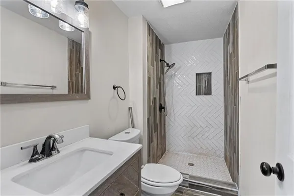 $183,000 | 3868 East 59th Street, Kansas City, MO 64130