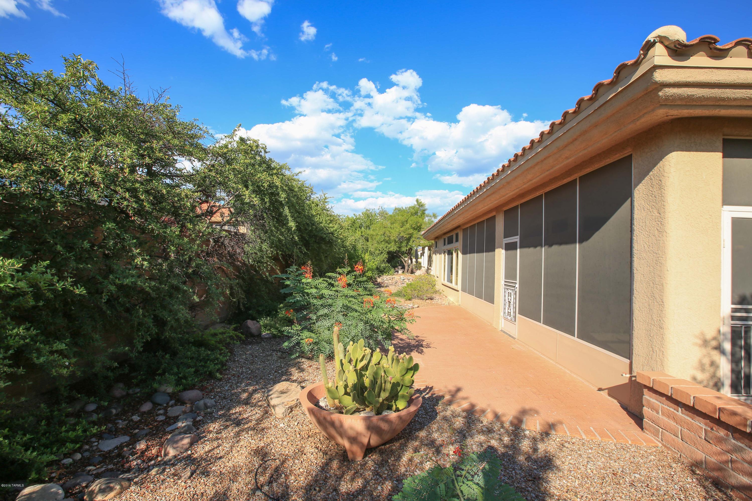 1285 East Royal Oak Road Oro Valley, AZ 85755 - Photo 22 of 34