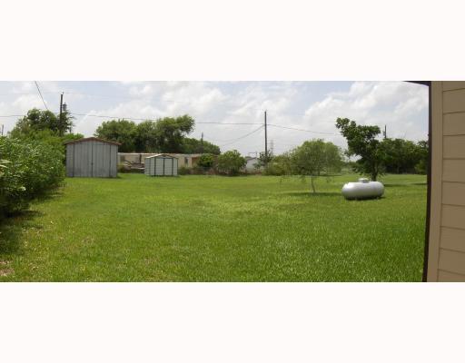 4543 Dobbin Lane Robstown, TX 78380 - Photo 2 of 9 a view of an outdoor space and a yard