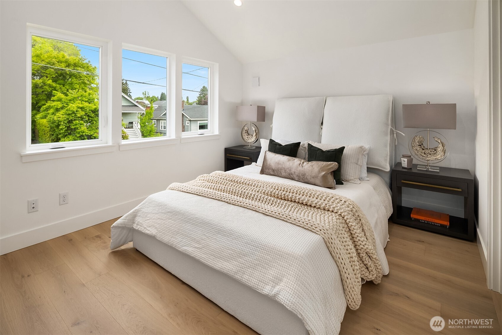 535 North 70th Street Seattle, WA 98103 - Photo 15 of 26