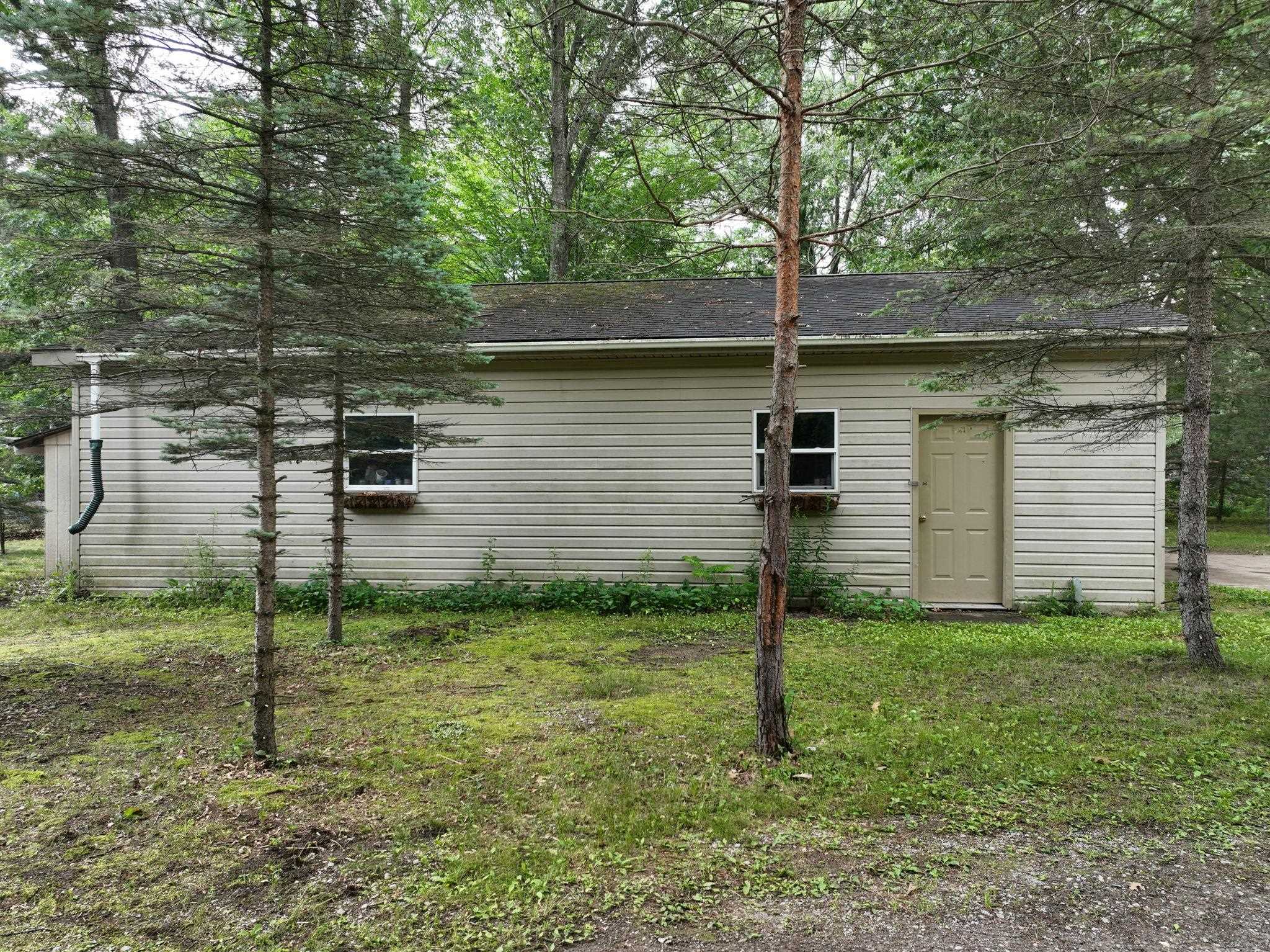 9435 West Mount Morris Road Flushing, MI 48433 - Photo 39 of 52 50114587-38.JPG