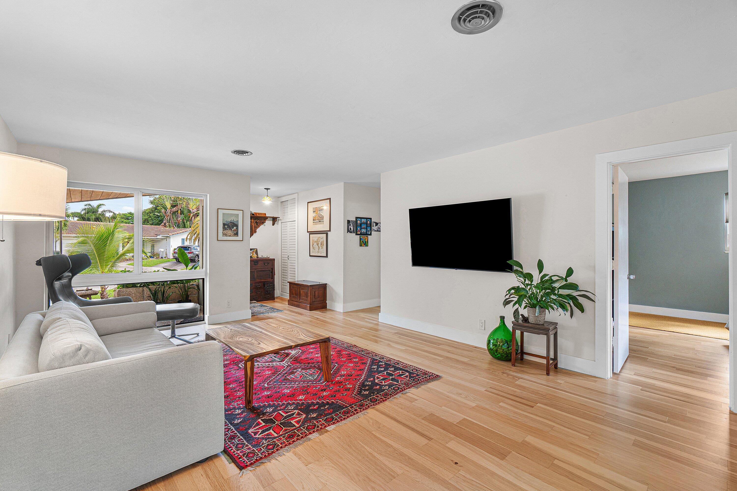 1244 Southwest 5th Street Boca Raton, FL 33486 - Photo 8 of 38 010-1244Southwest5thStreet-BocaRaton-FL-
