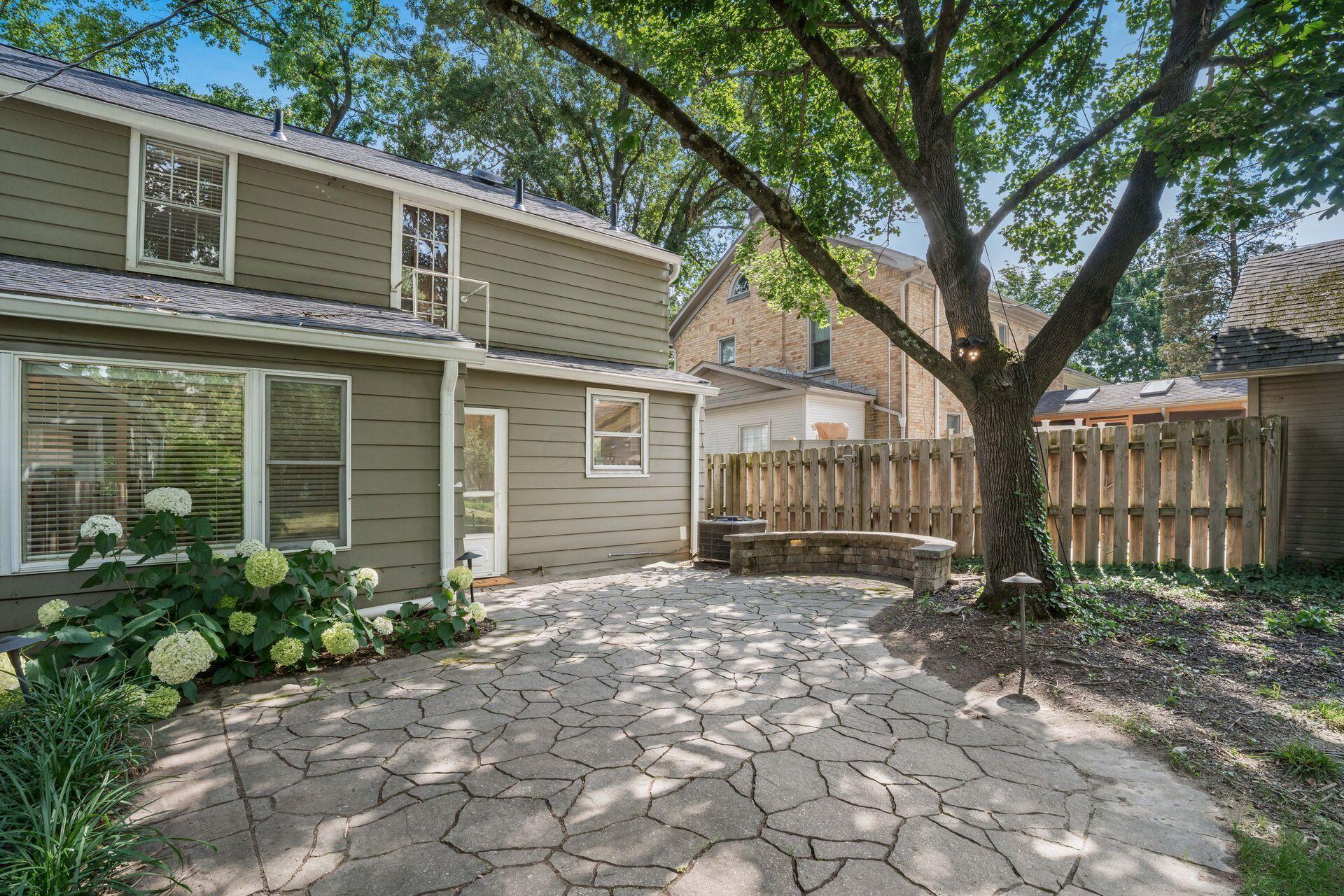 322 Acton Road Columbus, OH 43214 - Photo 34 of 58 Paver patio-1