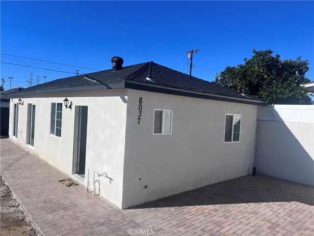 $3,500 | 8035 Wilkinson Avenue, North Hollywood, CA 91605