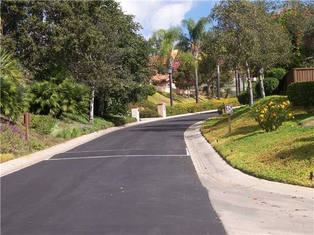 1720 Kings Road Vista, CA 92084 - Photo 2 of 25