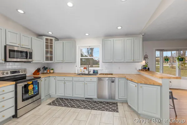 $415,000 | 4372 Hunsberger Avenue Northeast, Grand Rapids, MI 49525