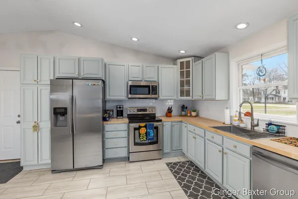 $415,000 | 4372 Hunsberger Avenue Northeast, Grand Rapids, MI 49525