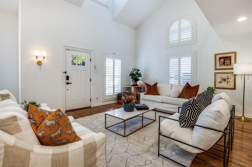 7515 Marquette Street Dallas, TX 75225 - Photo 6 of 25 a living room with furniture