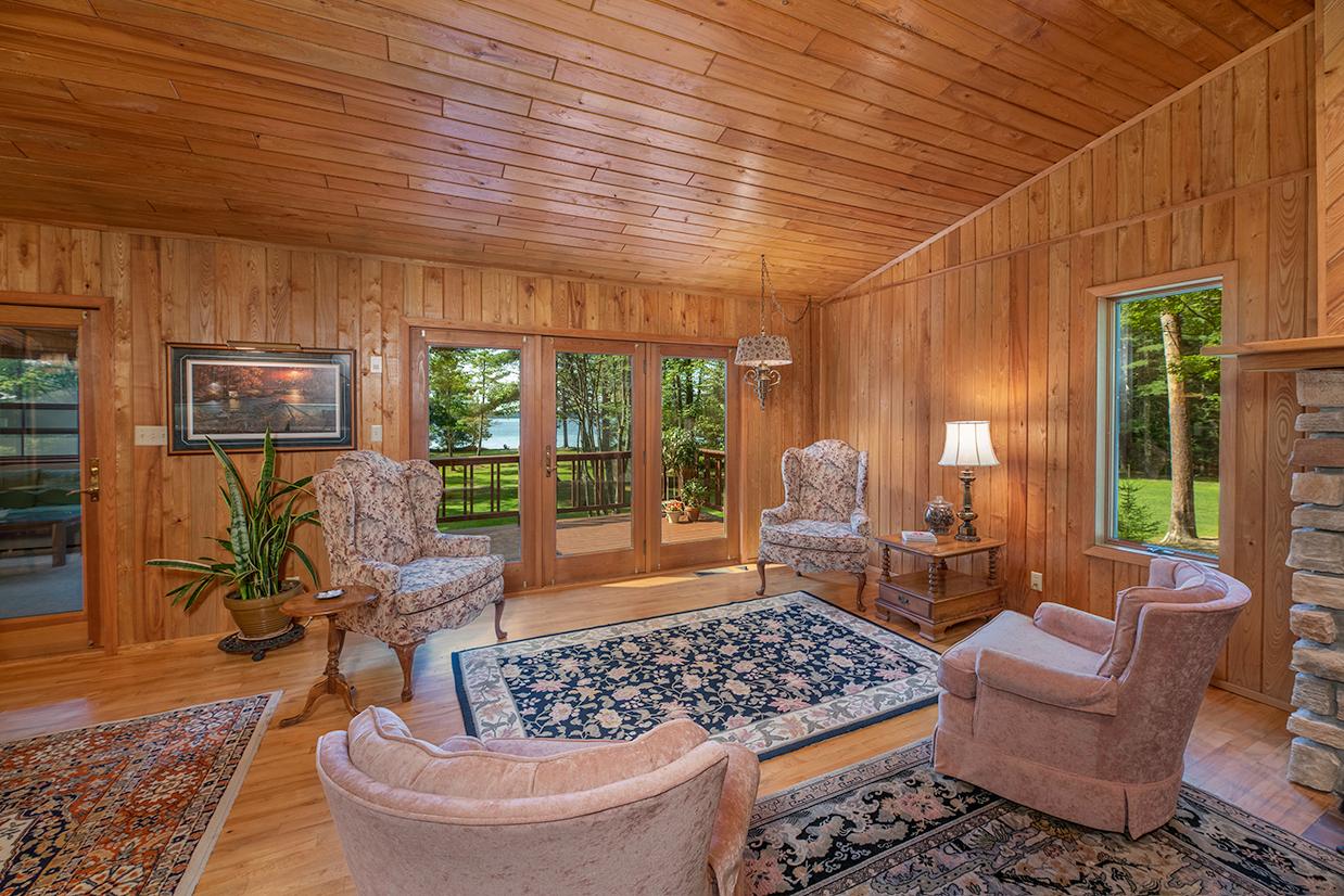 4294 Lakeshore Drive Rhinelander, WI 54501 - Photo 12 of 34 Gallery Image 12