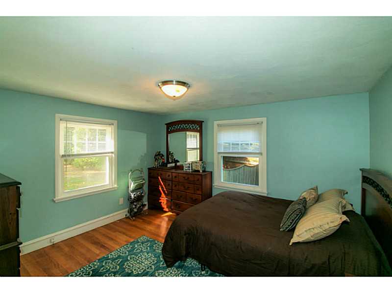 52 Deerfield Road Cranston, RI 02920 - Photo 11 of 17 Bedroom.