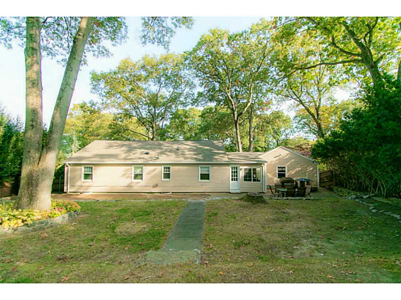 52 Deerfield Road Cranston, RI 02920 - Photo 16 of 17 Yard/Garden.