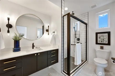 $825,000 | 527 B Northeast 89th Street, Seattle, WA 98115