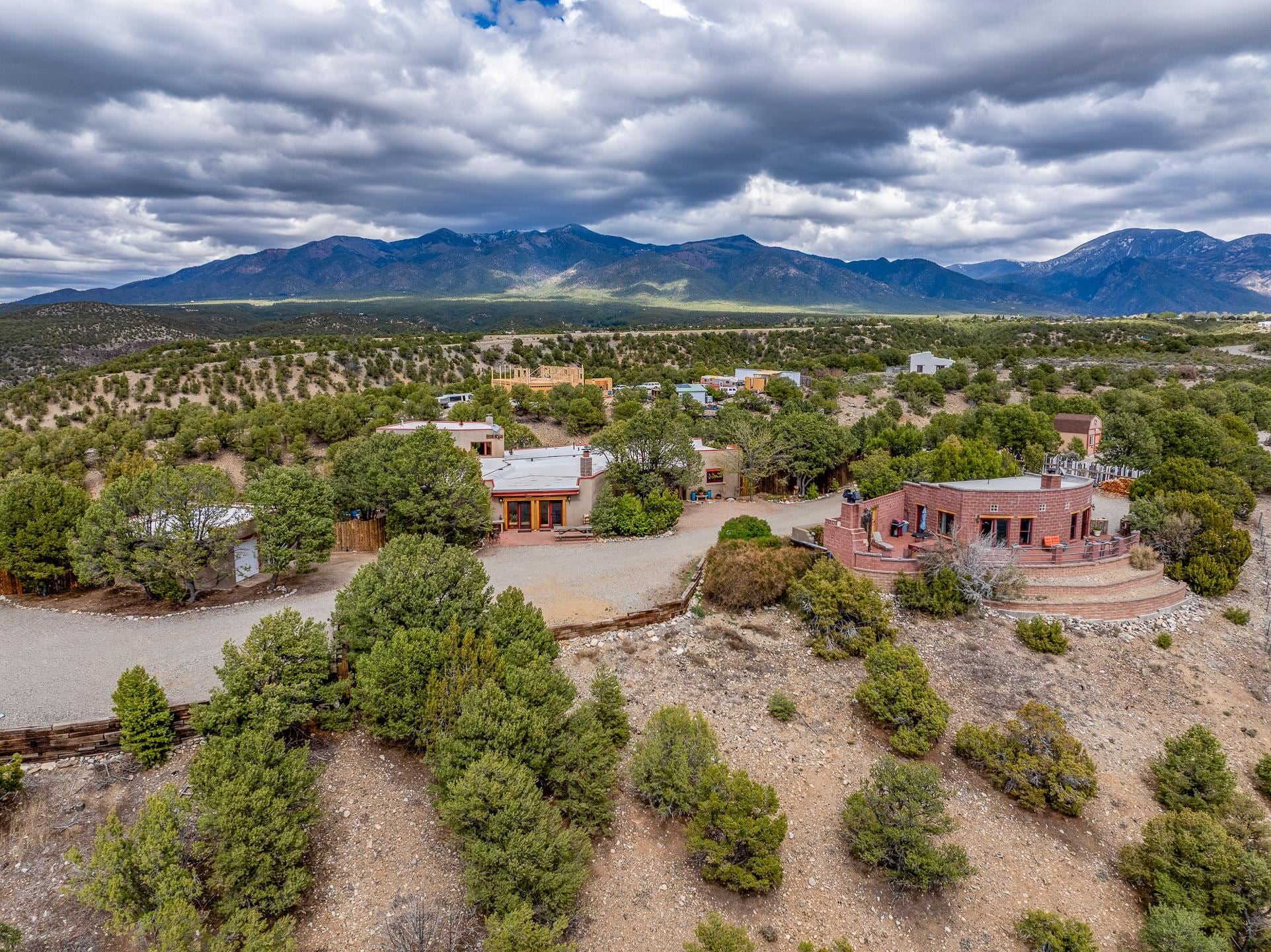 174 Hondo Seco Road Arroyo Hondo, NM 87513 - Photo 3 of 50 Gallery Image 3