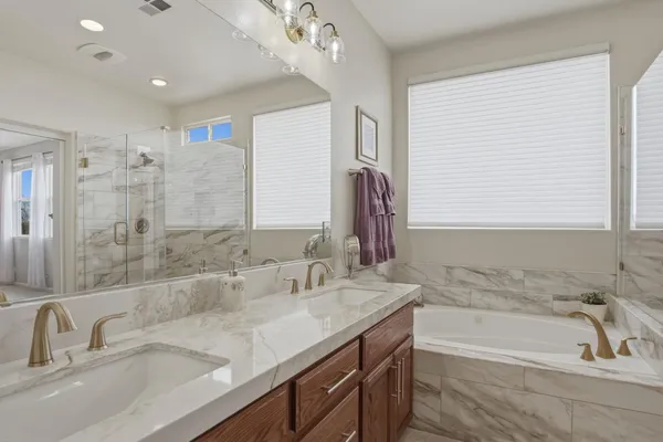 $889,500 | 2117 Vincent Avenue, Hughson, CA 95326
