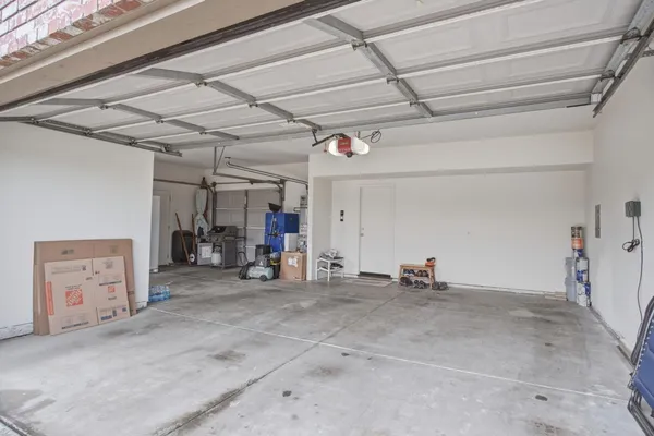 $889,500 | 2117 Vincent Avenue, Hughson, CA 95326