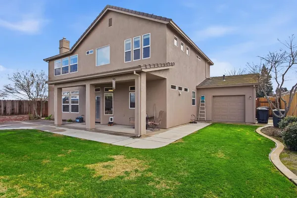 $889,500 | 2117 Vincent Avenue, Hughson, CA 95326
